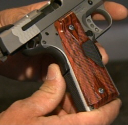 CrimsonTrace1911gripssm